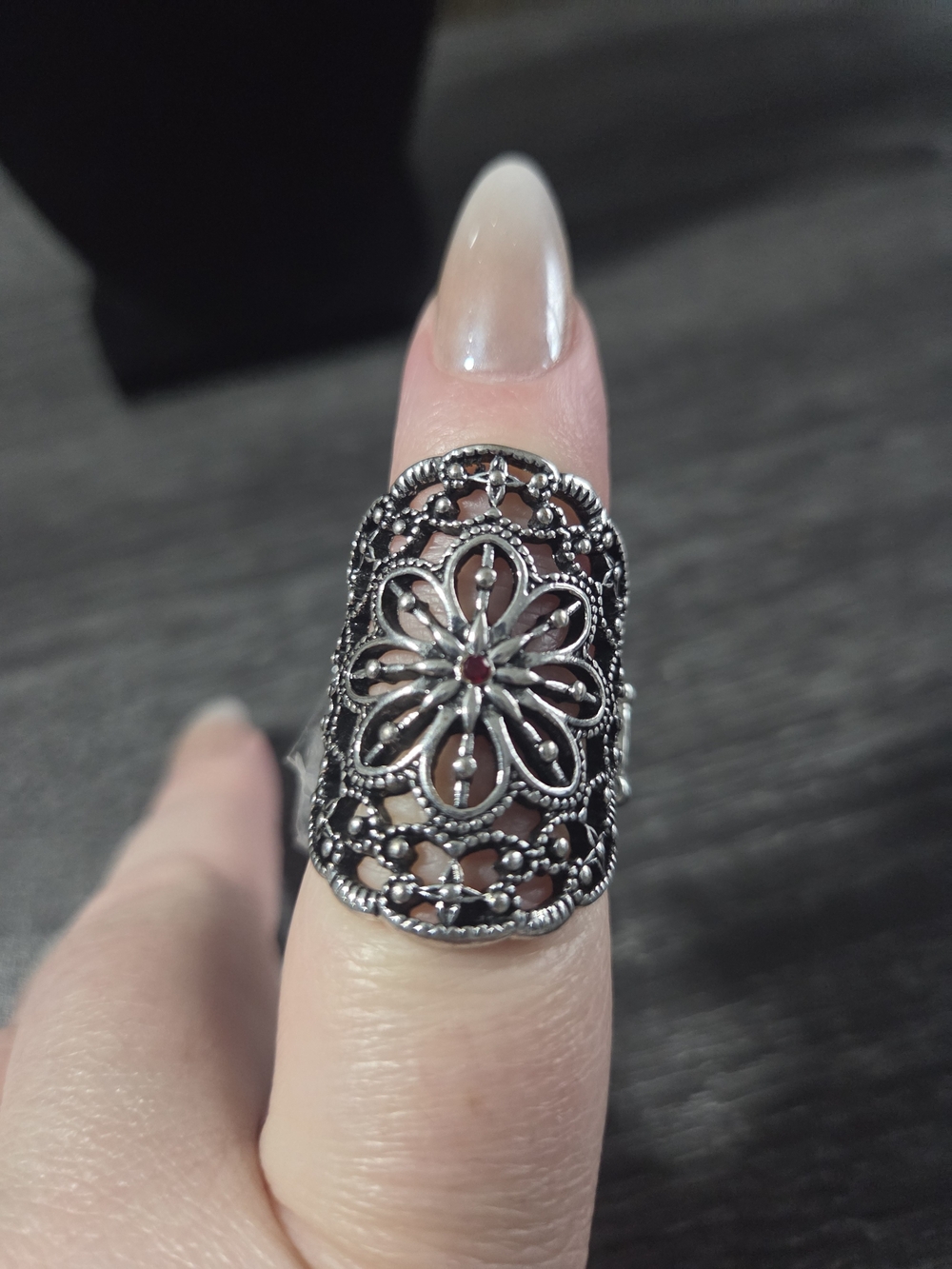 #168 paparazzi Silver Filigree Flower Ring with Red Center